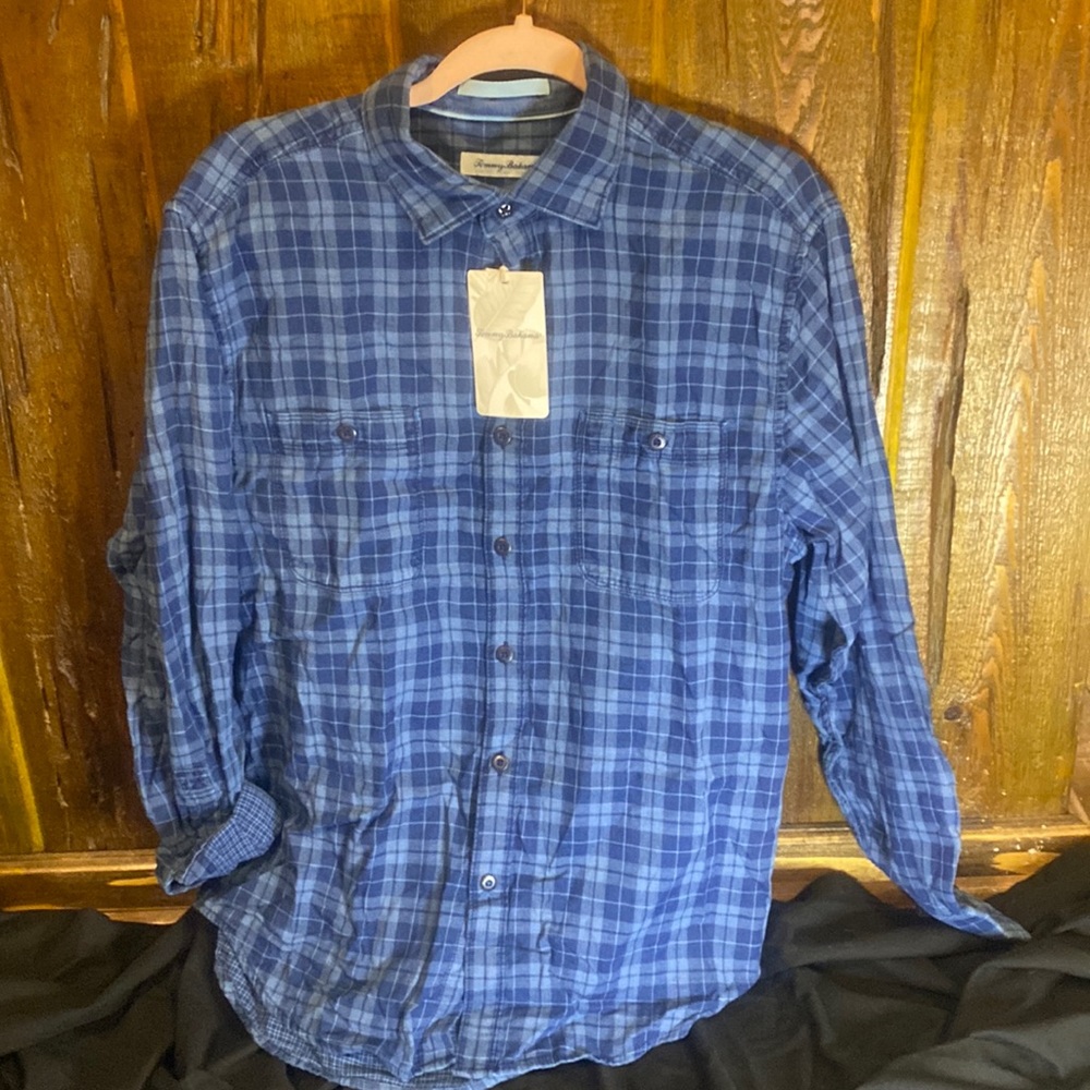 Tommy Bahama NWT plaid shirt. Size M